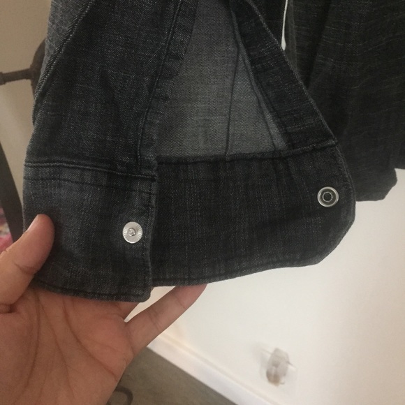 Men’s Wrangler snap button long sleeve shirt. Med - Picture 6 of 9